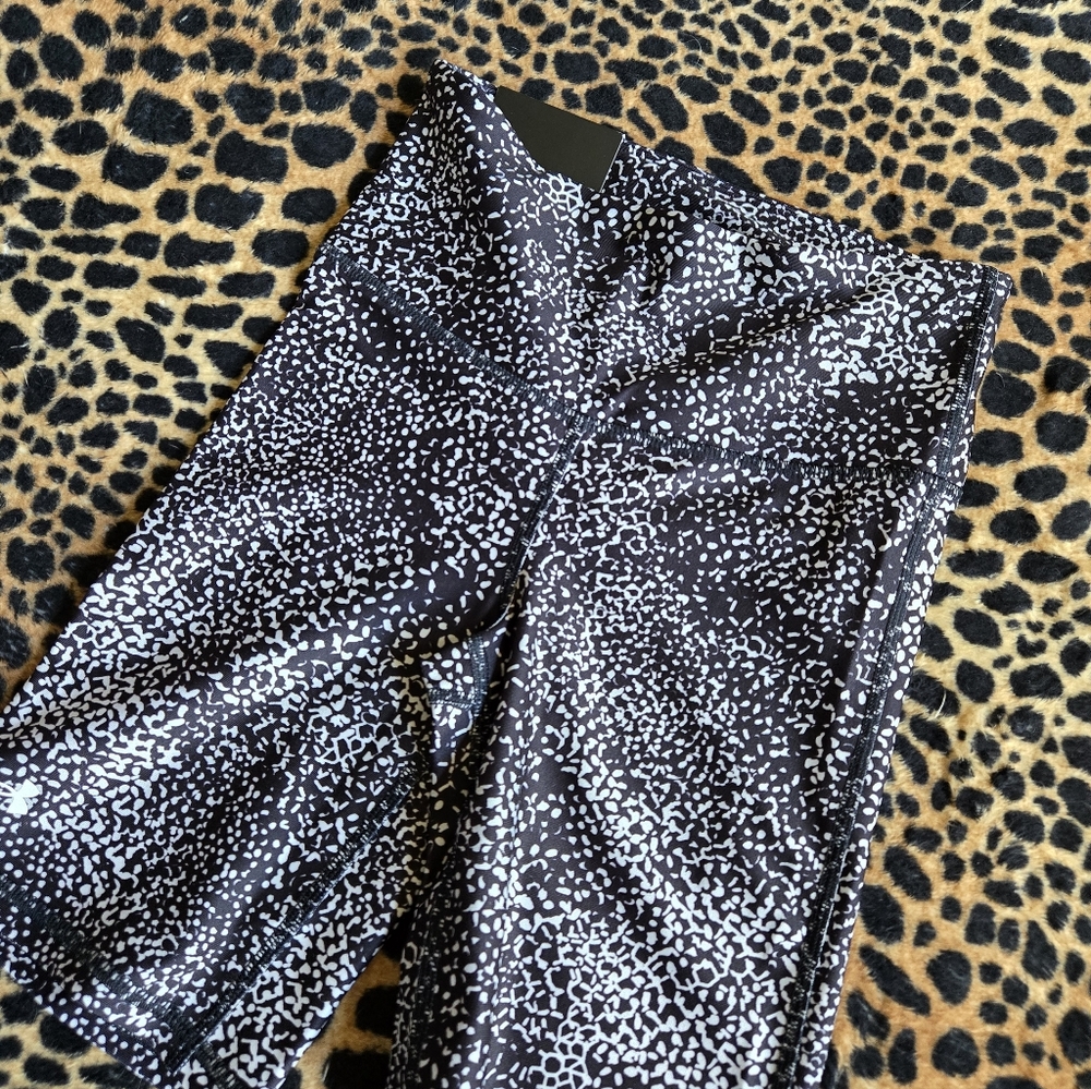 Under Armour bike shorts - Picture 2 of 2